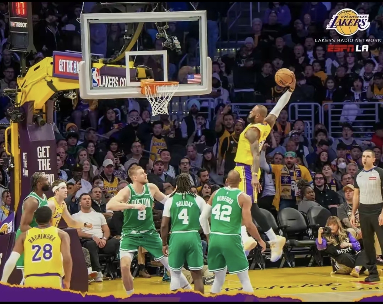 九游线上体育 -包含转会期突围战来临,波士顿凯尔特人围绕NBA常规赛远射贴柱,悬念犹存,轮换策略成焦点的词条