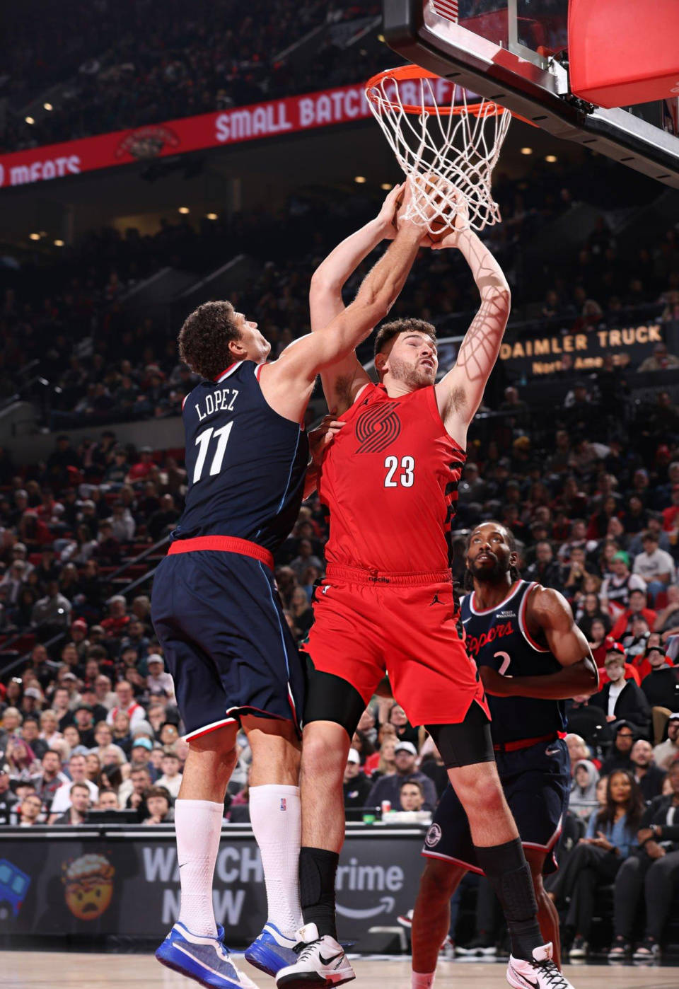 关于洛杉矶快船今夜伤情更新；志在NBA季后赛名次提升；球迷炸锅；赛季目标并未改变的信息