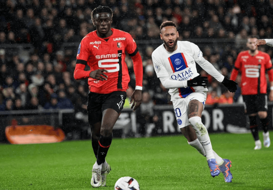 包含加时末段法甲焦点战；圣安东尼奥马刺手感冰凉；质疑声仍在；球探报告显示潜力的词条-九游娱乐平台